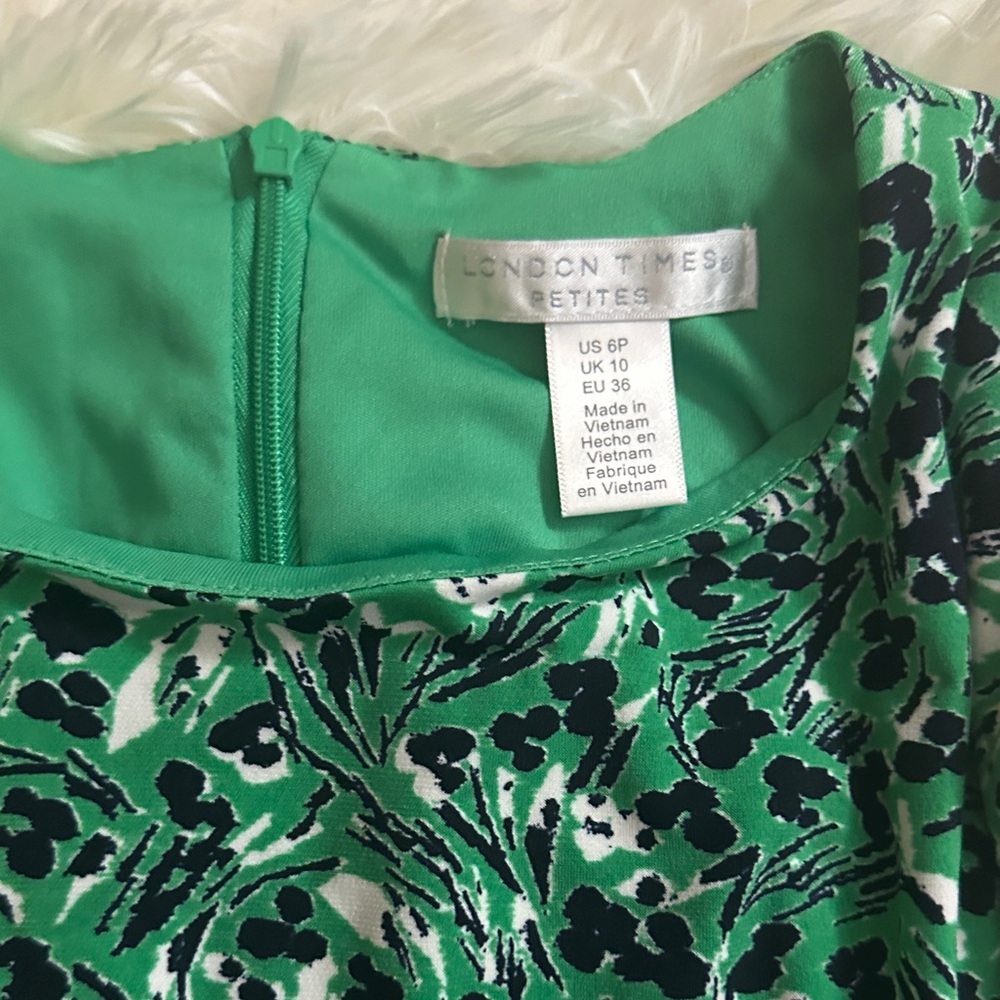 London Times Green Patterned Dress - Picture 2 of 7